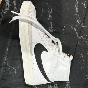 Nike Women's White and Black Blazers